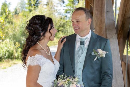 Hochzeit-Meiningen-Fabienne-und-Robert-Kleine-Ill-Portrait